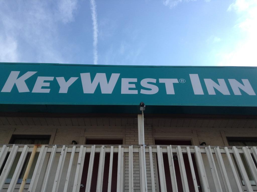 Key West Inn - Hobart Merrillville Exterior photo